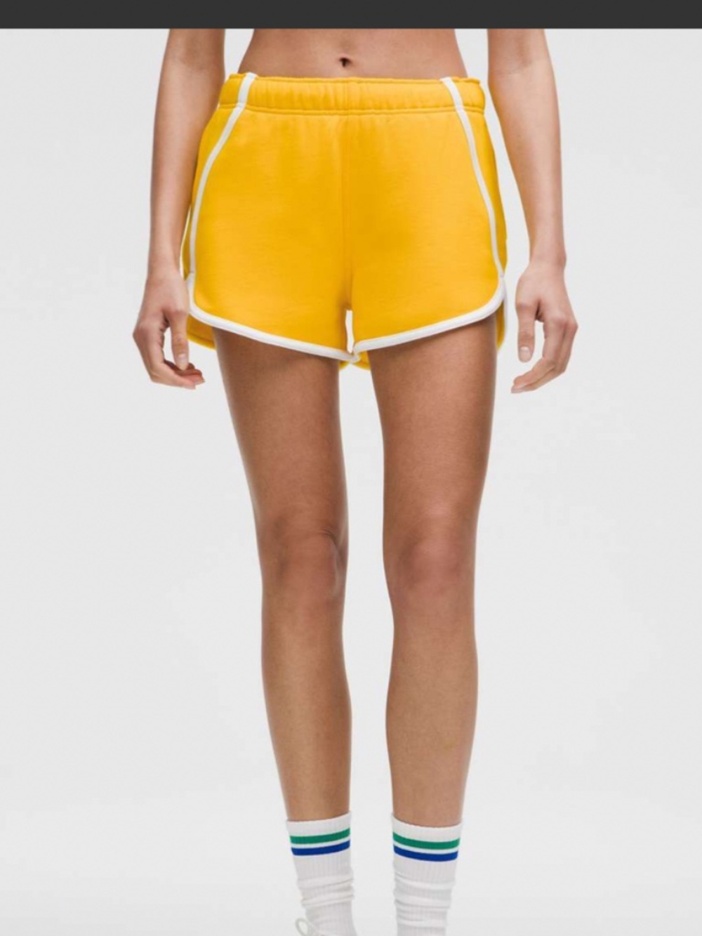 Lululemon Scuba mid rise oversized short Large NWT